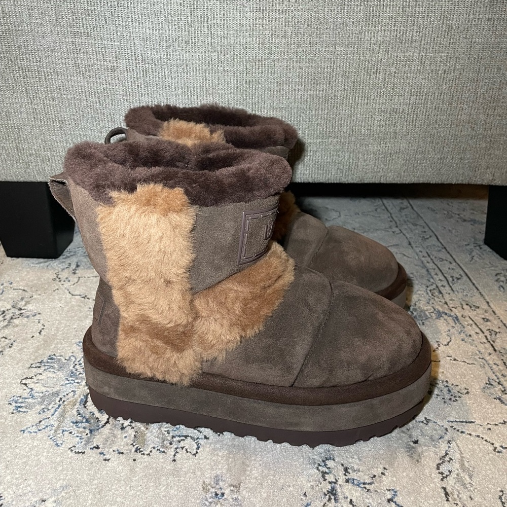 UGG Classic Chillapeak Boots Burnt Cedar - Picture 4 of 10